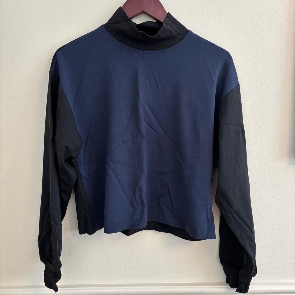 Athleta Navy and Black Sweatshirt